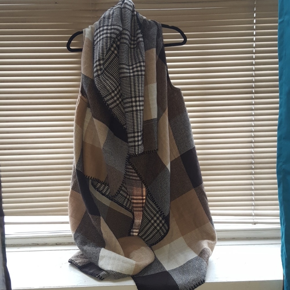 Cape/Shawl Brown Tan and Winter White